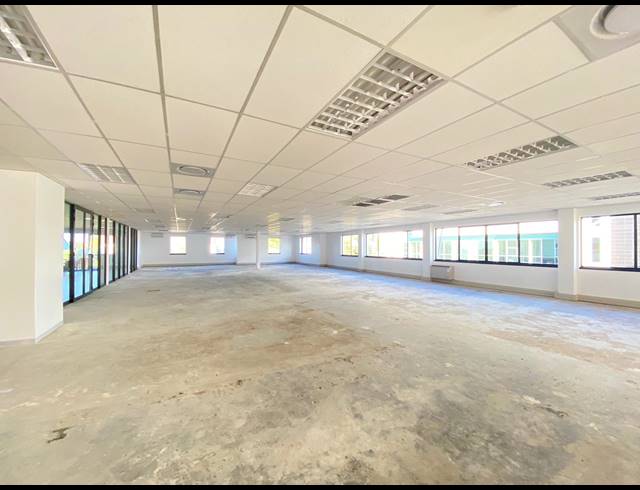 456M² OFFICE TO LET IN FOURWAYS